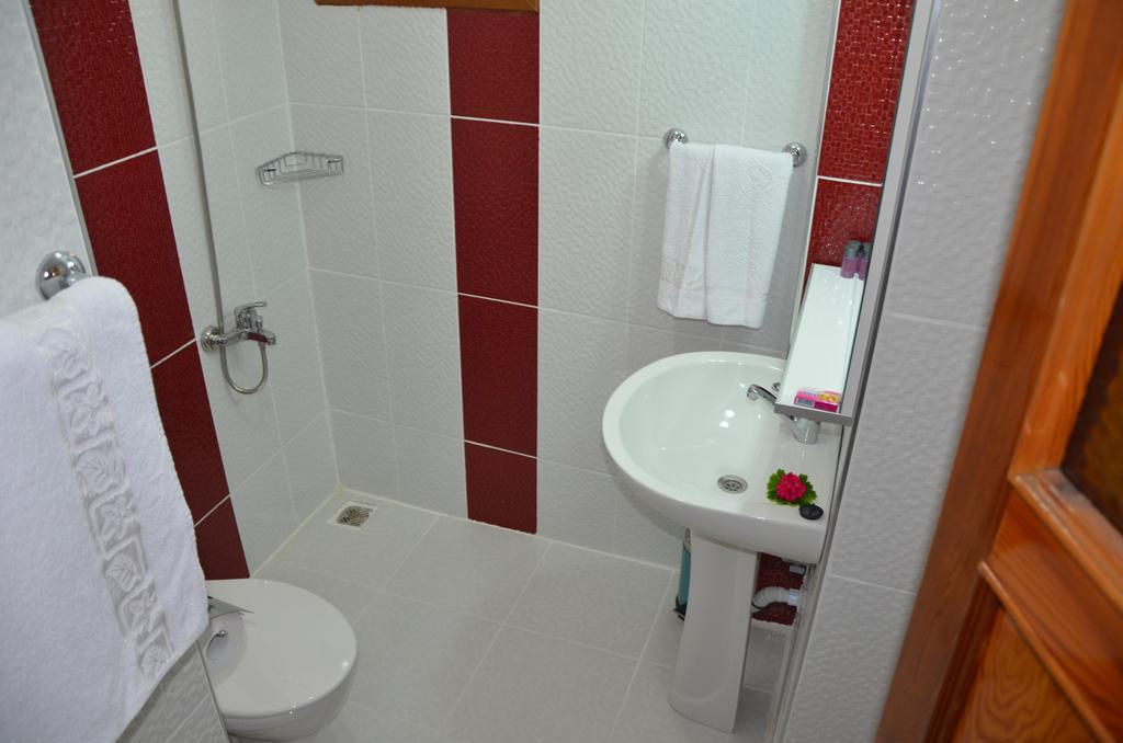 Dilek Hotel Menderes Eksteriør billede